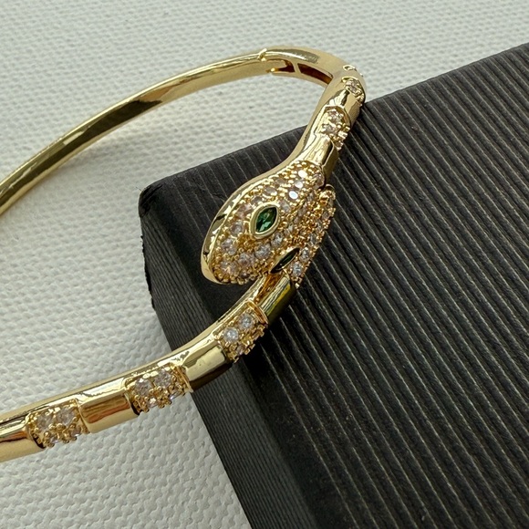 Serpenti Gold Snake Bracelet - Picture 12 of 14